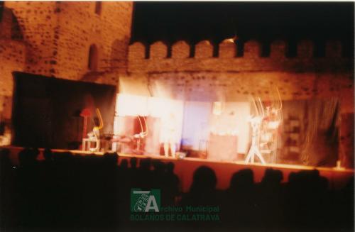 1998, Verano Cultural, Representación teatral en el castillo doña Berenguela (3)
