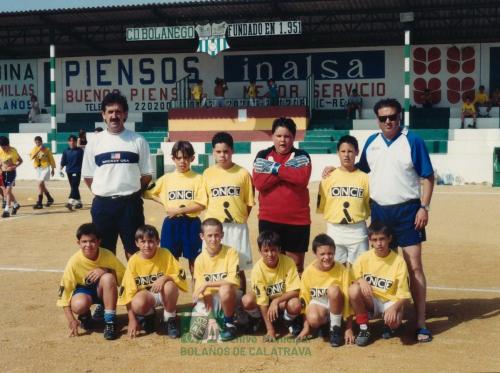 1999, Equipo de futbol