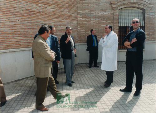 2000, Inauguración de la sala de rehabilitación del centro de salud (2)