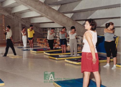 2001, Curso de yoga impartido por el ayuntamiento