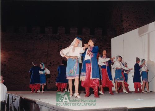 2001, Encuentro folklorico (4)