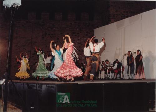 2001, Encuentro folklorico (9)
