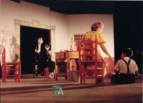 2001, Representación teatral en el castillo (3)