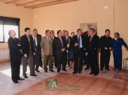 2002, Visita del delago del gobierno (10)