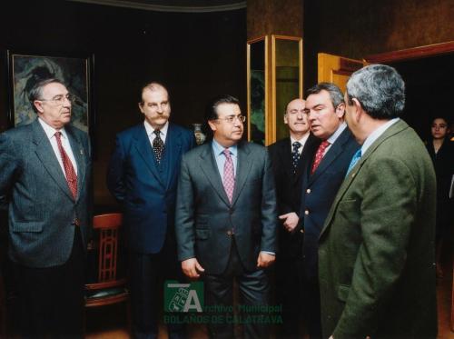 2002, Visita del delago del gobierno (11)