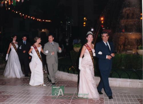 2003, Feria del Cristo, Baile inaugural en la plaza (2)