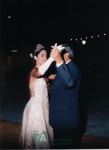 2003, Feria del Cristo, Baile inaugural en la plaza (3)