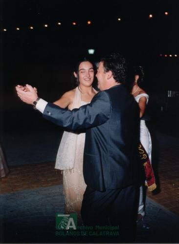 2003, Feria del Cristo, Baile inaugural en la plaza (5)