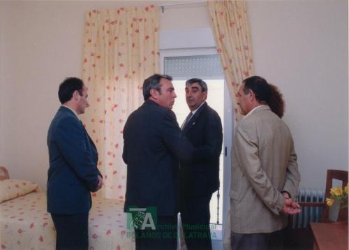 2003, Inauguración de la nueva residencia de ancianos (2)