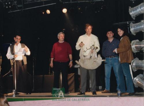 2003, Rifa y baile de carnaval (3)