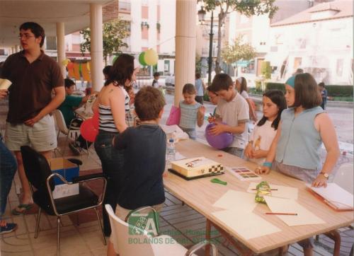 2003, Talleres en la plaza por el día del medio ambiente (5)