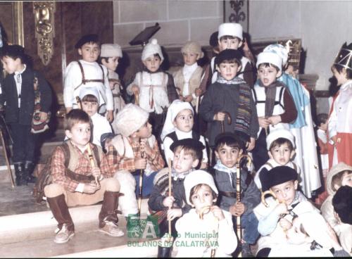 Belén viviente en la Iglesia (grupo escolar,4 años), año 1984