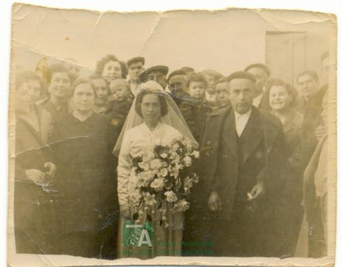 Boda con familia en casa
