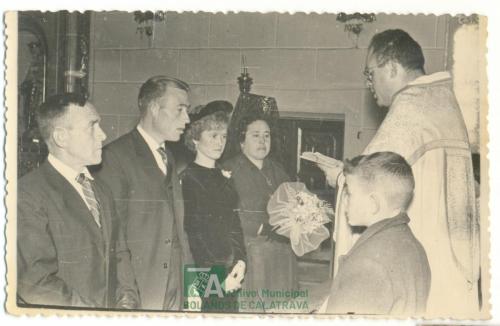 Boda dentro de la Iglesia