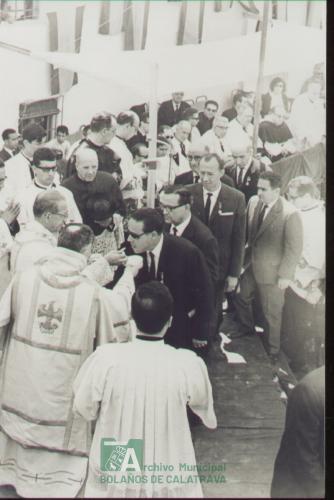 Coronación de la Virgen, año 66