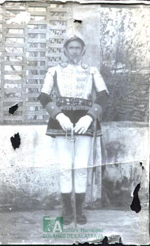 Flores (Ángel Martín Villaescusa), capitán de los armaos, año 1950