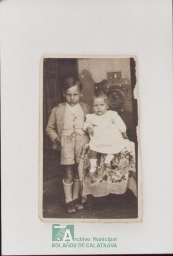 Niños pequeños, año 1948.Donada por Evelia Plata Fernandez