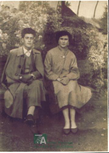 Retrato pareja de novios en el Parque (Lorenza y Rafael)